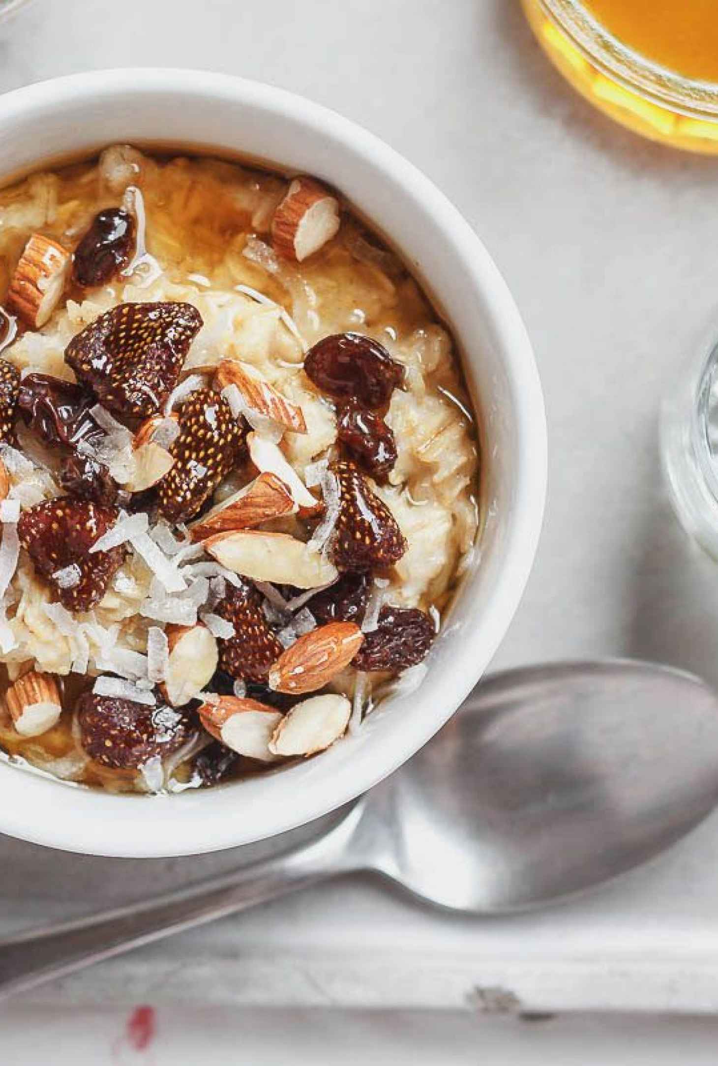 Cherry Almond Oatmeal - #recipe by #eatwell101 - https://www.eatwell101.com/cherry-almond-oatmeal-recipe