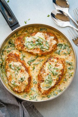 Creamy Garlic Pork Chops