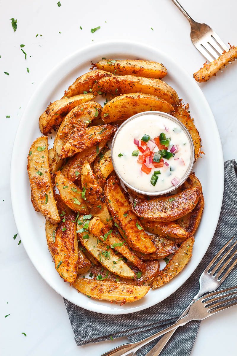 Baked Garlic Parmesan Potato Wedges Recipe — Eatwell101