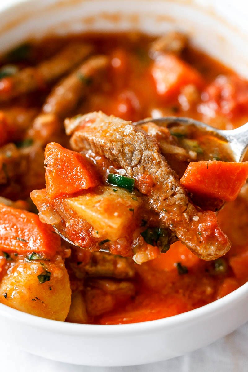 Instant Pot Carrot Potato Beef Stew - Comfort food at its finest and incredibly flavorful. This hearty beef stew with cooks in 20 minutes in the Instant Pot