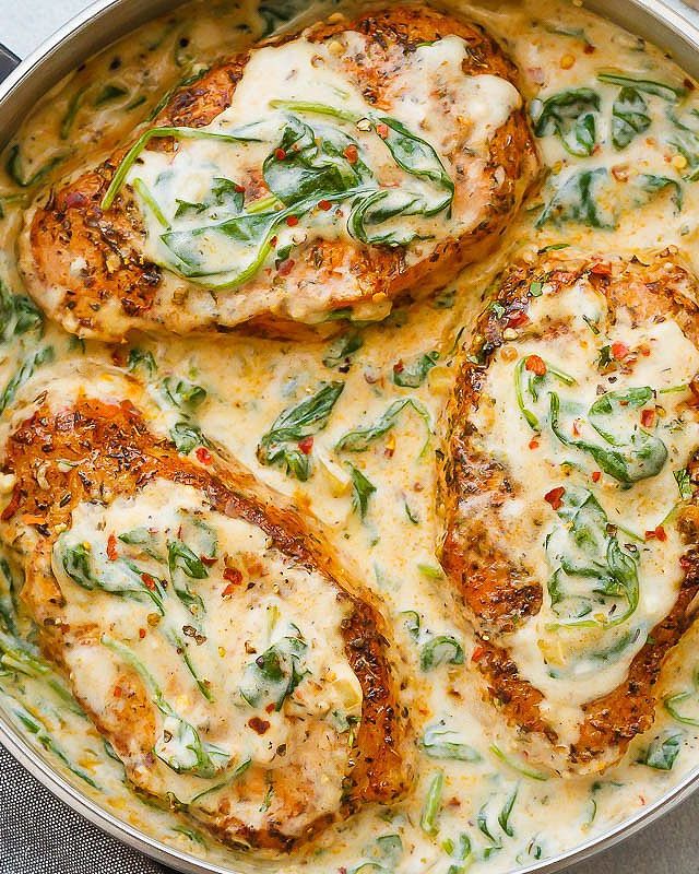 Boneless Pork Chops in Creamy Garlic Spinach Sauce - #recipe by #eatwell101 - https://www.eatwell101.com/boneless-pork-chops-in-creamy-garlic-butter-sauce