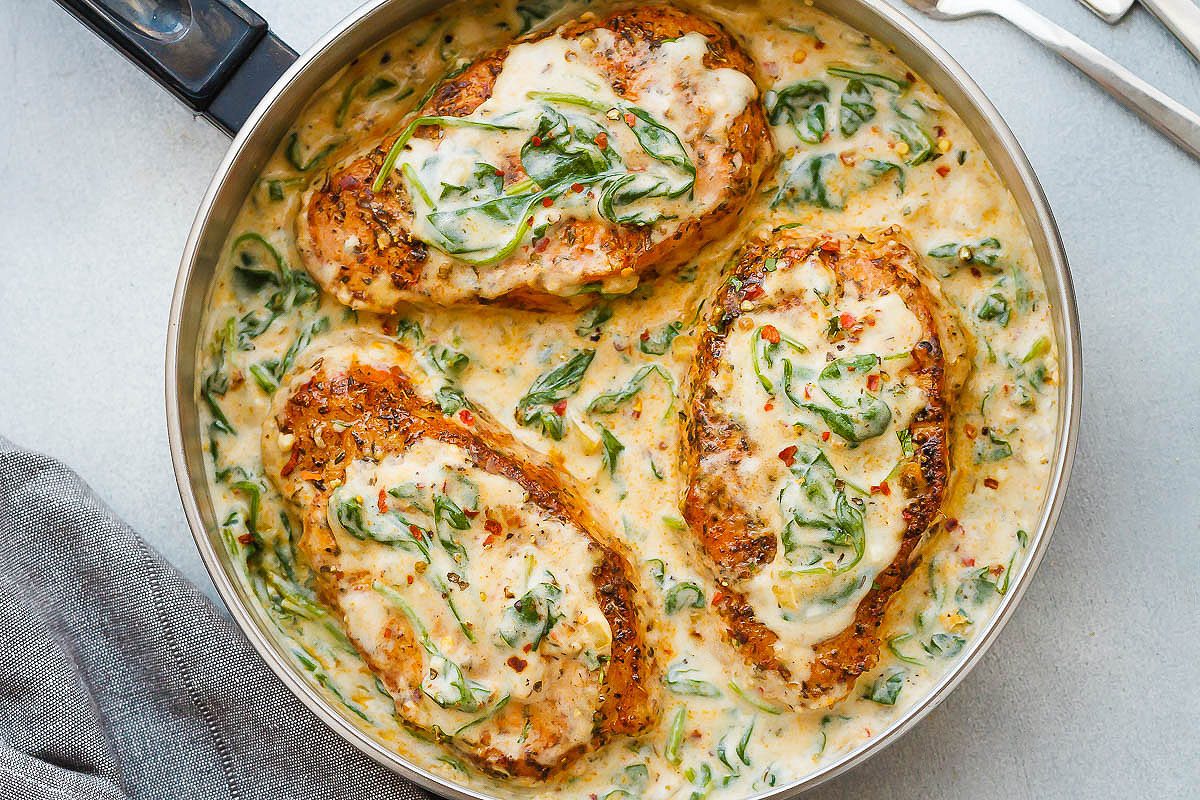 Boneless Pork Chops in Creamy Garlic Spinach Sauce