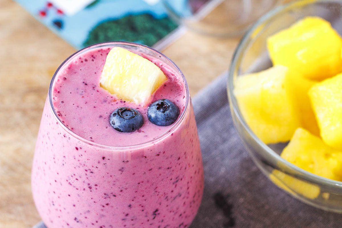 Blueberry Pineapple Smoothie Recipe – How to Make Healthy Smoothie —  Eatwell101