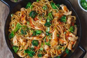 Chicken Pasta and Broccoli Skillet – Flavor overload! Make your own take-out at home with this super easy chicken recipe.
