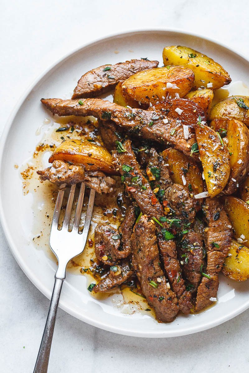 Garlic Butter Steak and Potatoes Skillet – Pan Seared Recipe — Eatwell101