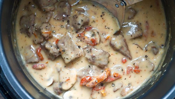 Instant Pot Creamy Beef Stroganoff - #recipe by #eatwell101 - https://www.eatwell101.com/instant-pot-beef-stroganoff-recipe