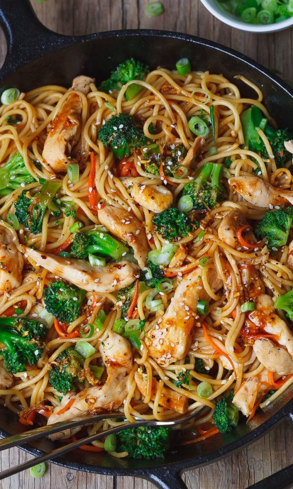 Chicken Stir Fry Noodles (15-Minute )