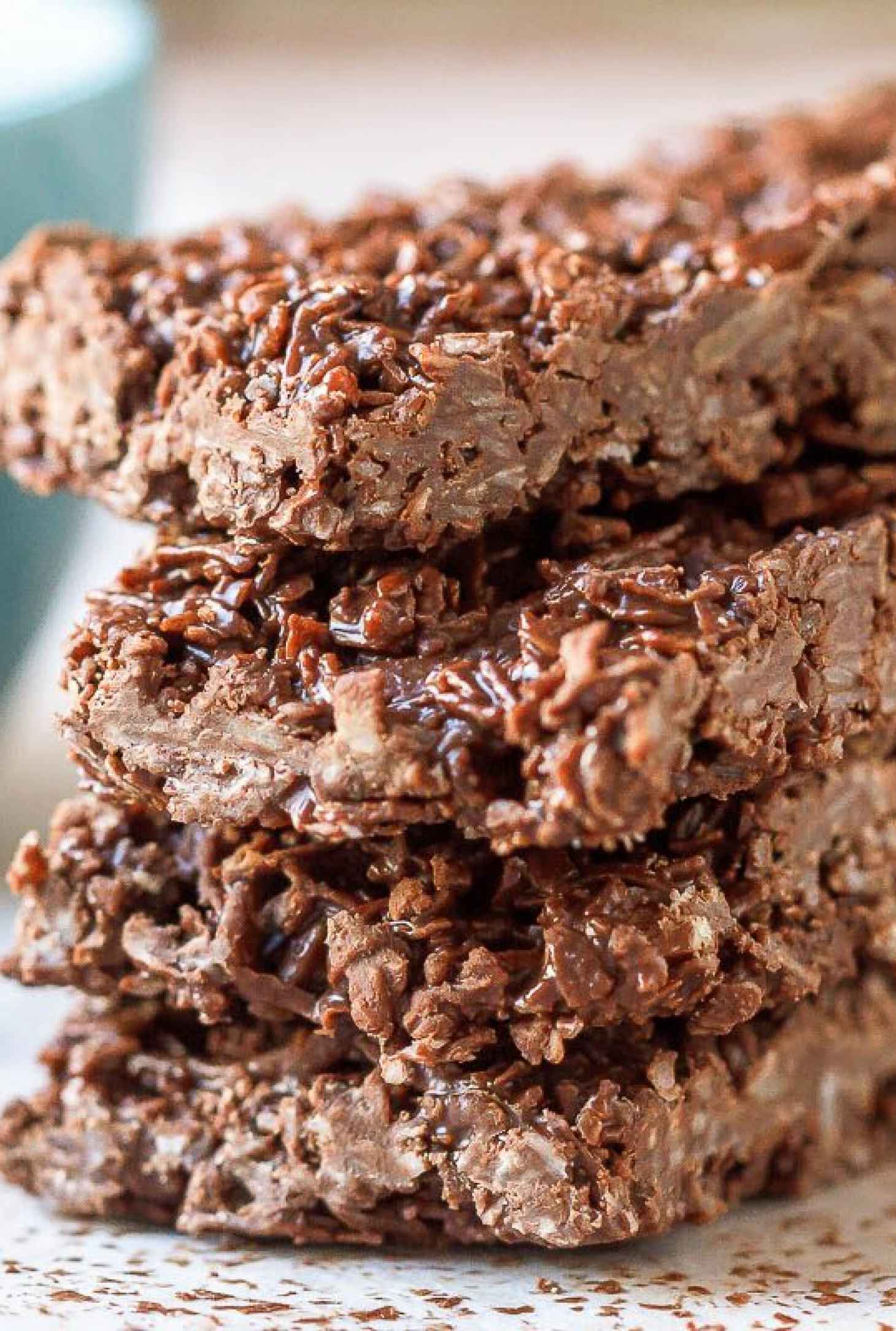 2-Ingredient Paleo Vegan Coconut Chocolate Bars (Keto, Sugar Free, No Bake) - #recipe by #eatwell101 - https://www.eatwell101.com/paleo-vegan-coconut-clusters-bars