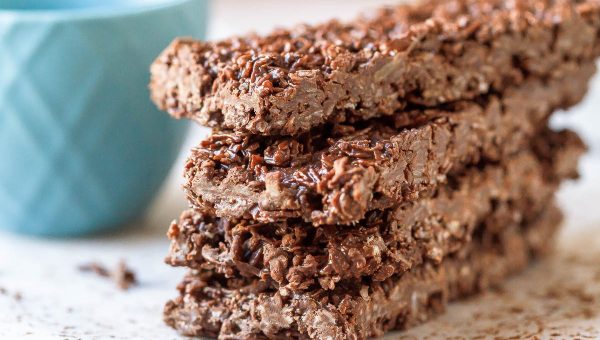 2-Ingredient Paleo Vegan Coconut Chocolate Bars (Keto, Sugar Free, No Bake) - #recipe by #eatwell101 - https://www.eatwell101.com/paleo-vegan-coconut-clusters-bars