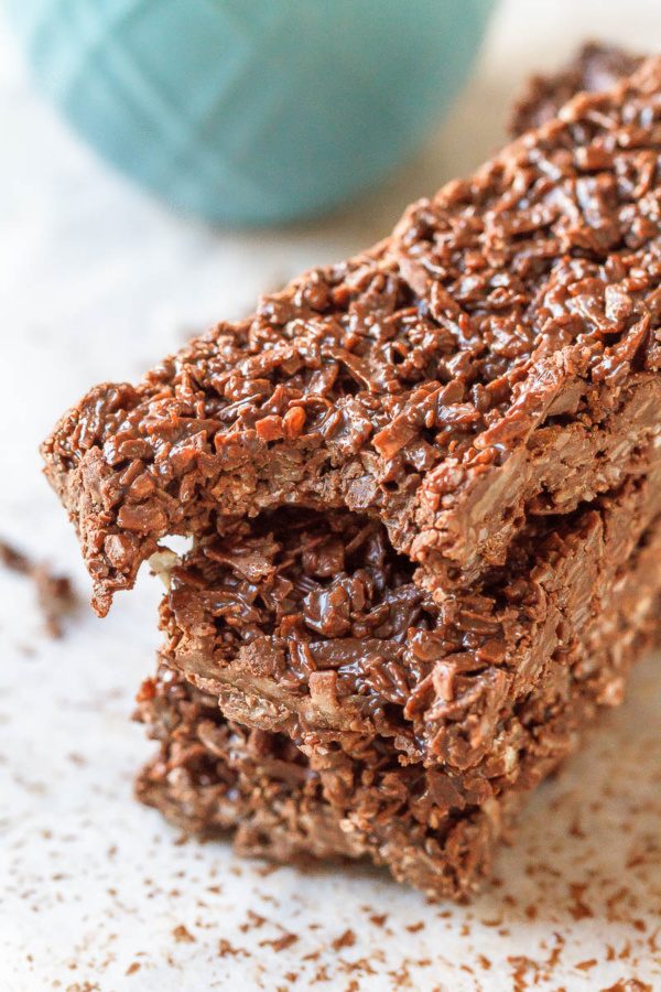 Coconut Chocolate Bars (Keto, Sugar Free) - #recipe by #eatwell101 - https://www.eatwell101.com/paleo-vegan-coconut-clusters-bars