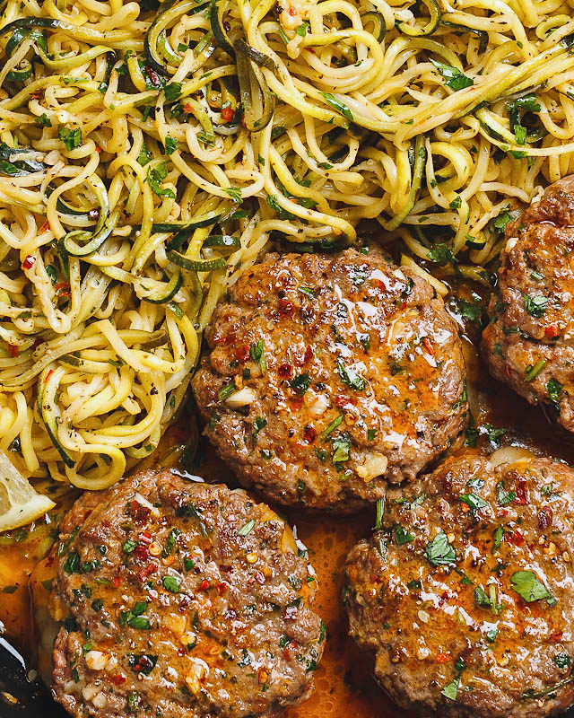 Cheesy Garlic Burgers with Lemon Butter Zucchini Noodles - #recipe by #eatwell101 - https://www.eatwell101.com/cheesy-garlic-burgers-with-lemon-butter-zucchini-noodles