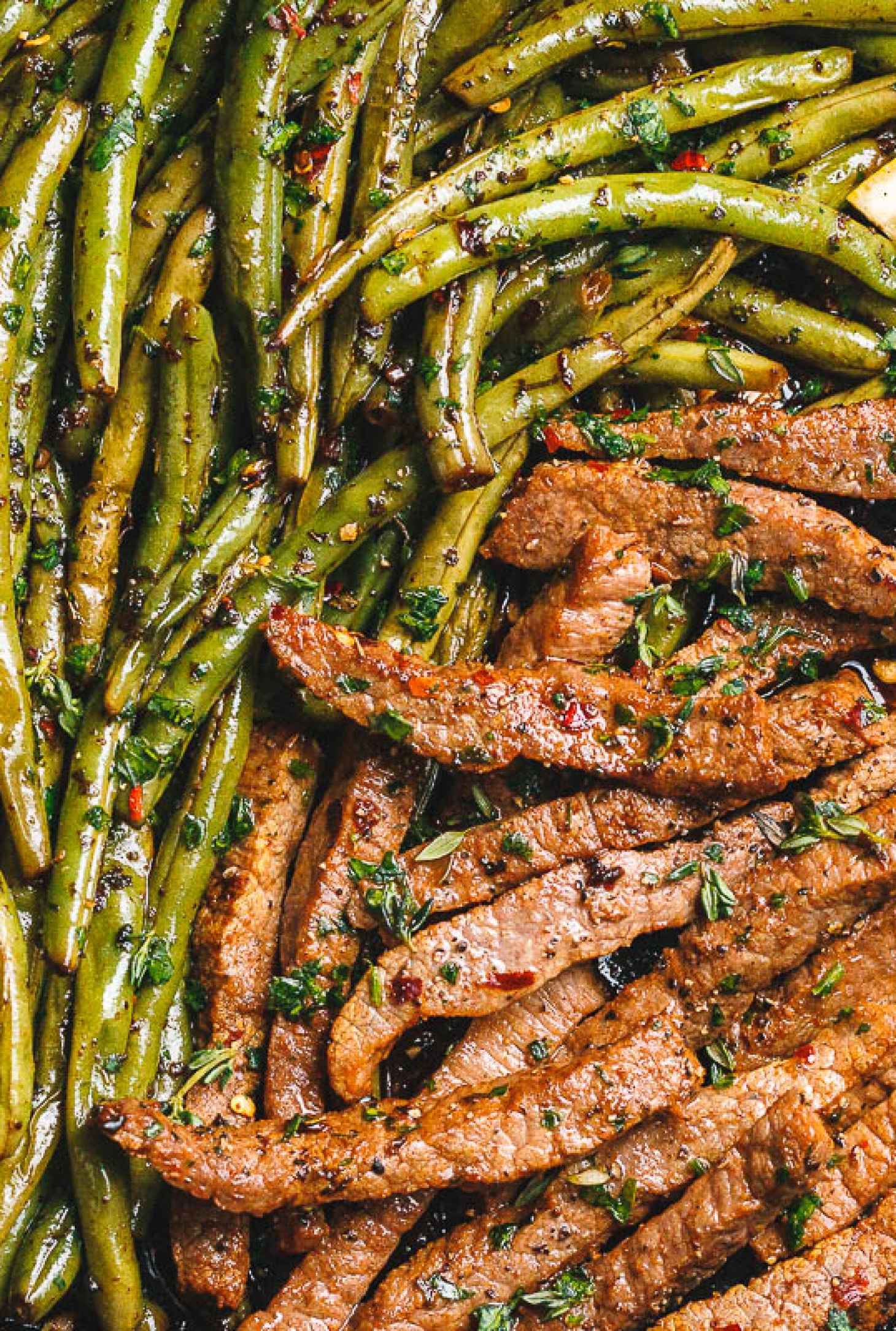 Garlic Butter Steak and Lemon Green Beans Skillet - #recipe by #eatwell101 - https://www.eatwell101.com/garlic-butter-steak-and-green-beans-recipe
