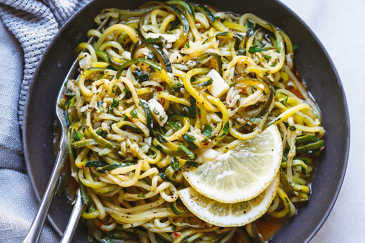 Lemon Garlic Butter Zucchini Noodles