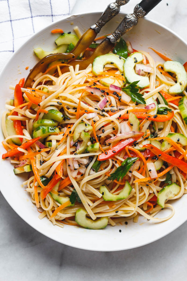 Asian Noodle Salad - #recipe by #eatwell101 - https://www.eatwell101.com/asian-noodle-salad-recipe