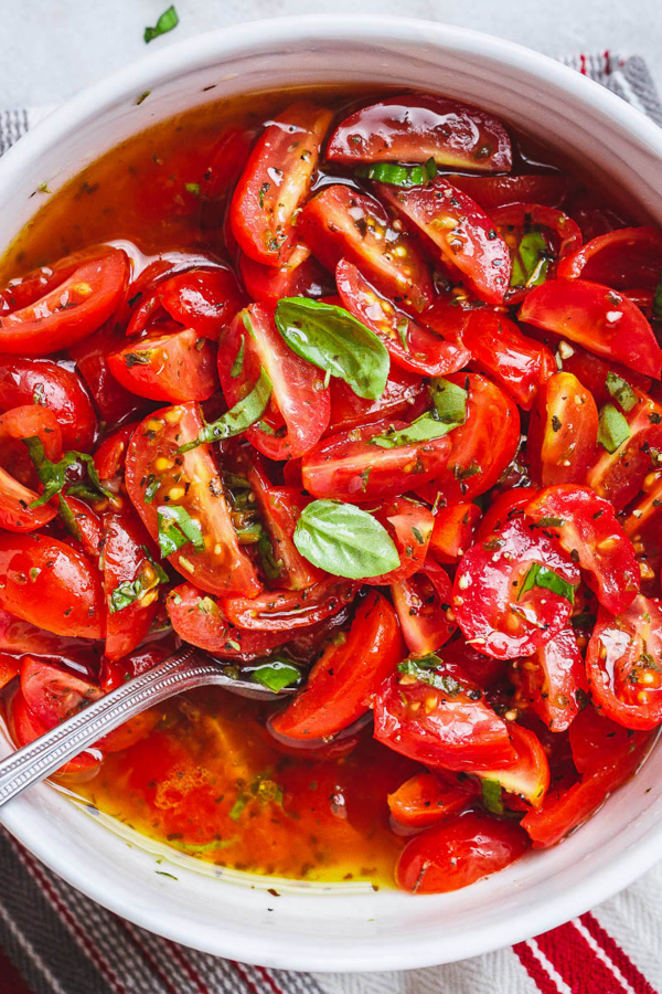 Marinated Tomato Salad - #recipe by #eatwell101 - https://www.eatwell101.com/marinated-cherry-tomato-salad-recipe