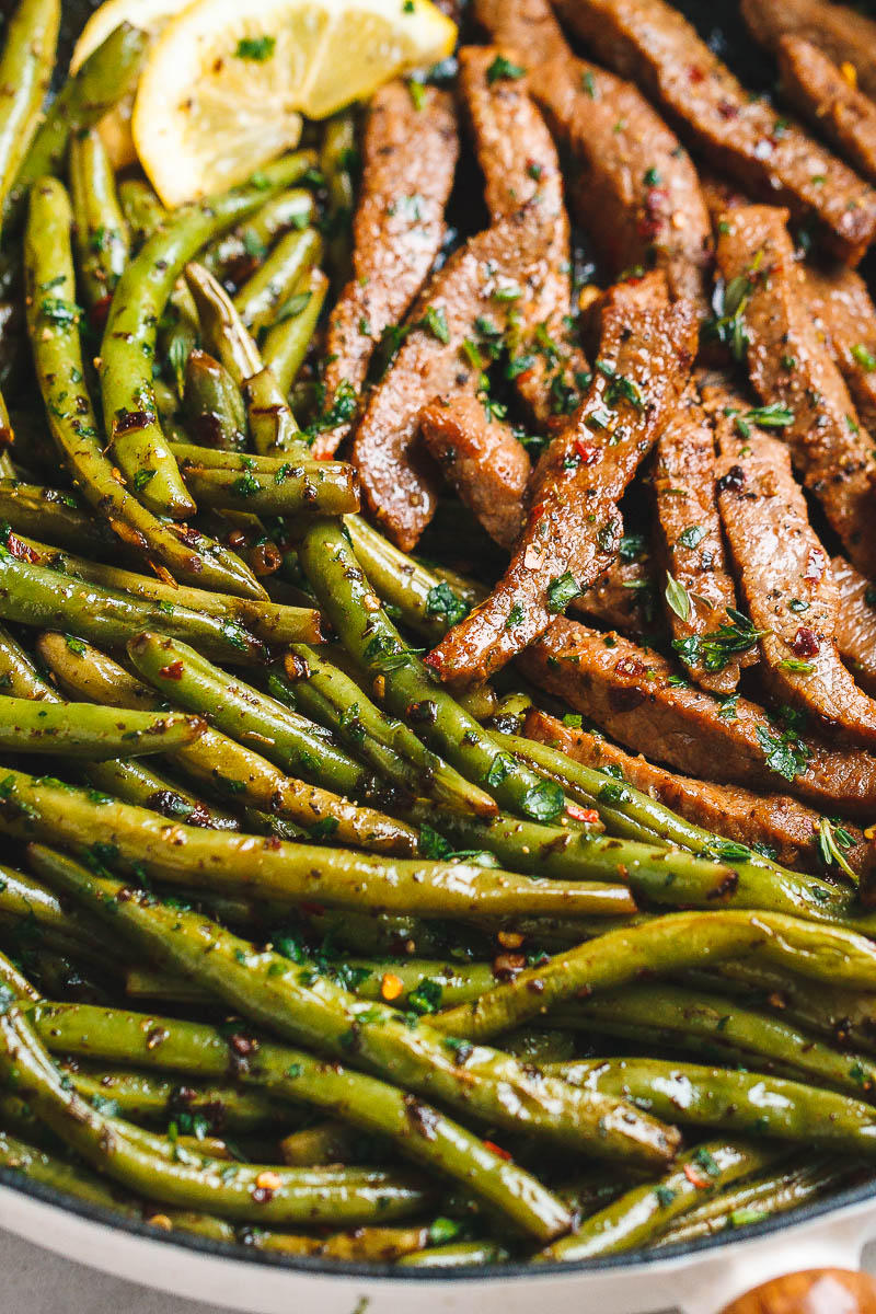 Garlic Butter Steak and Lemon Green Beans Skillet - So addicting! The flavor combination of this quick and easy one pan dinner is spot on!