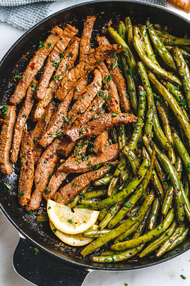 Garlic Butter Steak and Lemon Green Beans Skillet - So addicting! The flavor combination of this quick and easy one pan dinner is spot on!