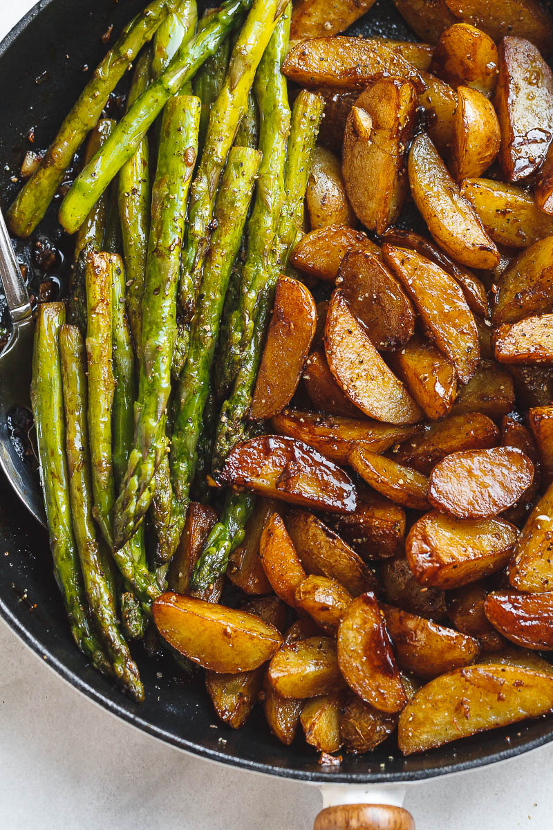 Garlic Balsamic Baby Potatoes With Asparagus - A gorgeous, flavorful side dish that makes an easy addition to any grilled meat.