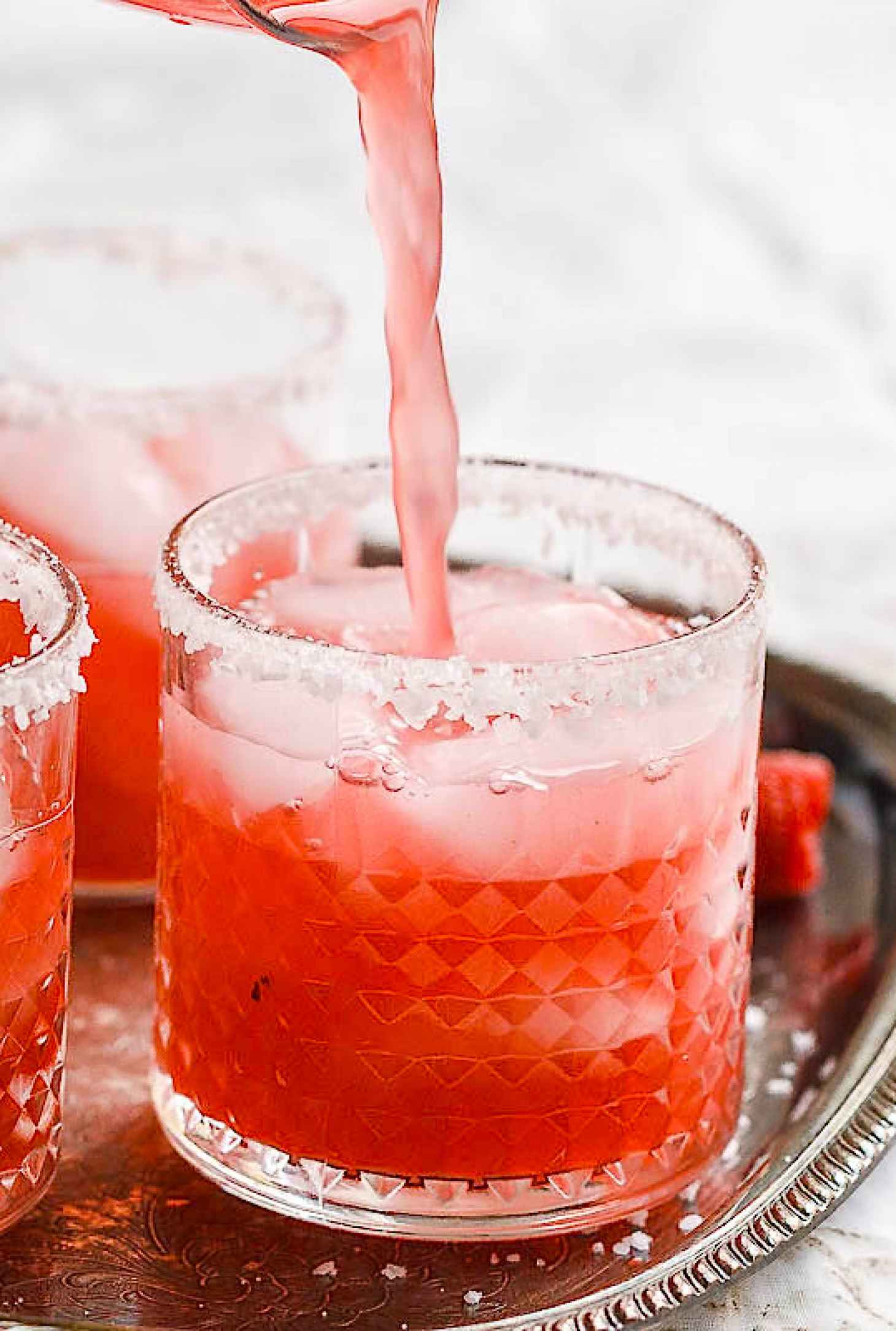 Raspberry Basil Margarita - #recipe by #eatwell101 - https://www.eatwell101.com/raspberry-basil-margarita-cocktail-recipe