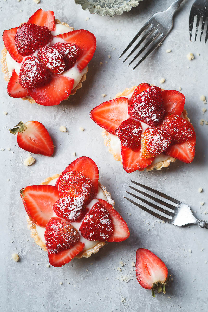 Strawberry Cheesecake Cups - So easy and delicious! One of our favorite Spring desserts!