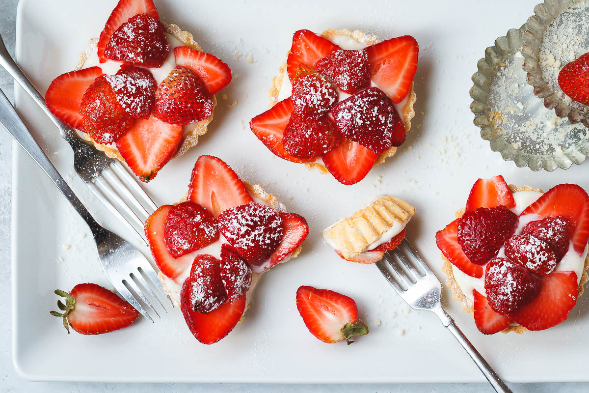 Mini Strawberry Cheesecake Tart
