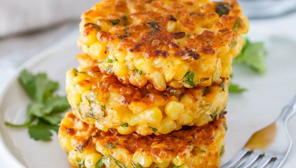 Cheesy Corn Fritters - #recipe by #eatwell101 - https://www.eatwell101.com/corn-fritters-recipe