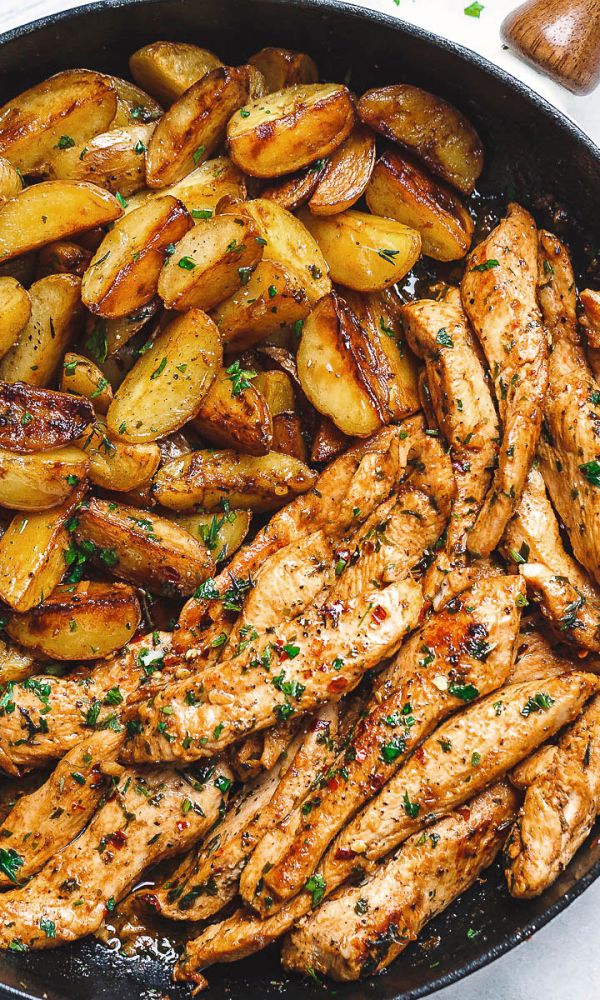 Garlic Butter Chicken and Potatoes Skillet
