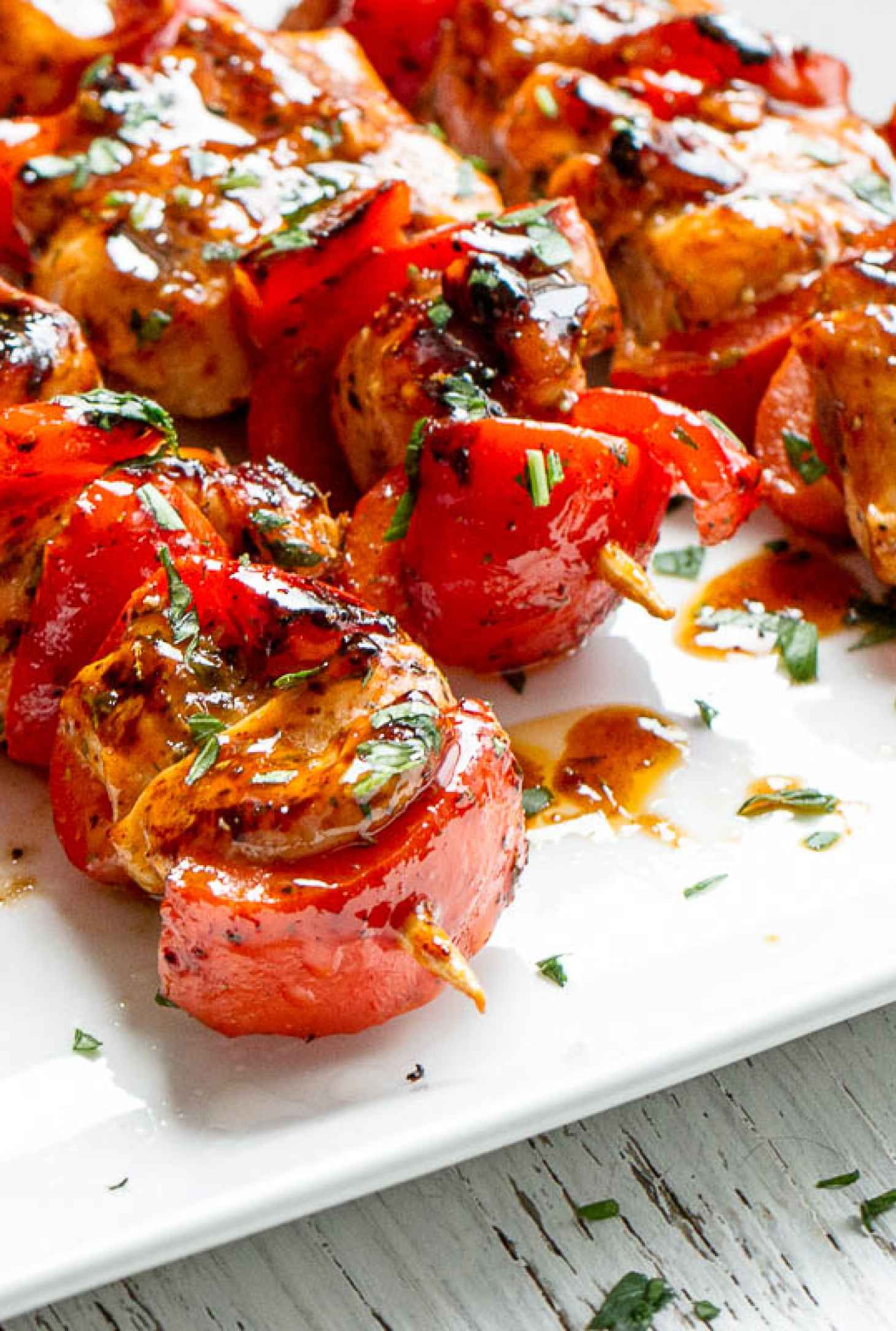 Grilled Brown Sugar Garlic Chicken - #recipe by #eatwell101 - https://www.eatwell101.com/grilled-brown-sugar-garlic-chicken