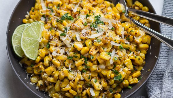 Grilled Corn with Garlic and Parmesan Cheese - #recipe by #eatwell101 - https://www.eatwell101.com/grilled-corn-with-garlic-and-parmesan-cheese