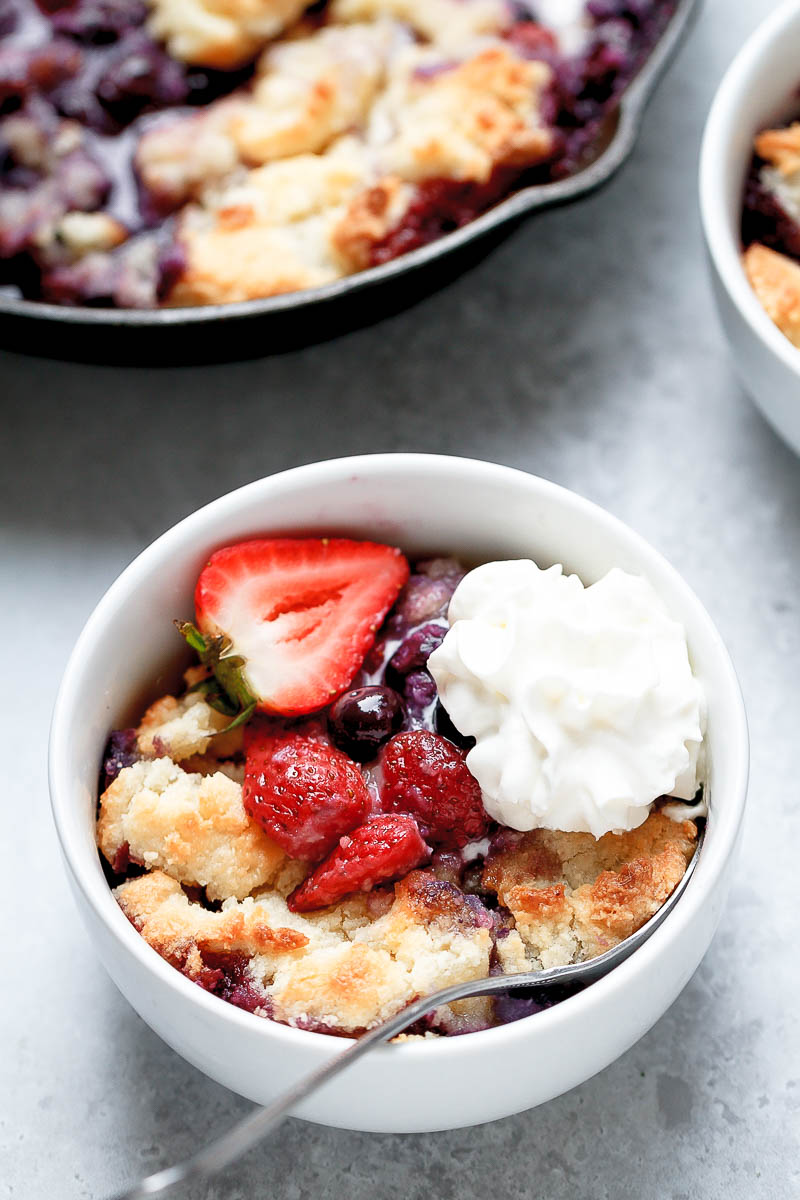Keto Berry Cobbler - The perfect summer dessert, with a Keto twist. Super easy to make and absolutely delicious!