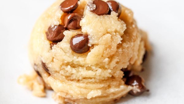 Cookie Dough Fat Bombs {Low Carb – Keto} - #recipe by #eatwell101 - https://www.eatwell101.com/cookie-dough-fat-bombs-low-carb-keto