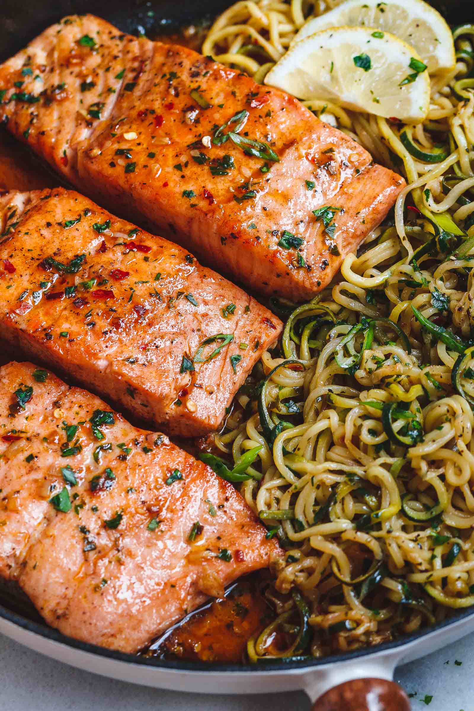 Lemon Garlic Butter Salmon with Zucchini Noodles - #eatwell101 #recipe #salmon #keto #paleo #lowcarb - Light, low carbs and ready in 20 minutes. Dinner perfection for any weeknight!