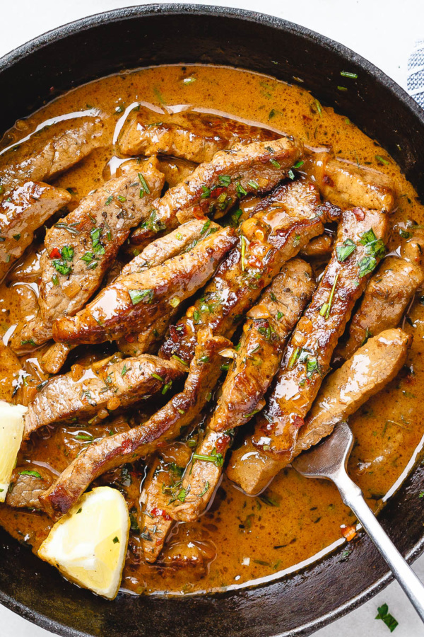 Pan-Seared Steak in Butter Sauce - #recipe by #eatwell101 - https://www.eatwell101.com/pan-seared-steak-recipe