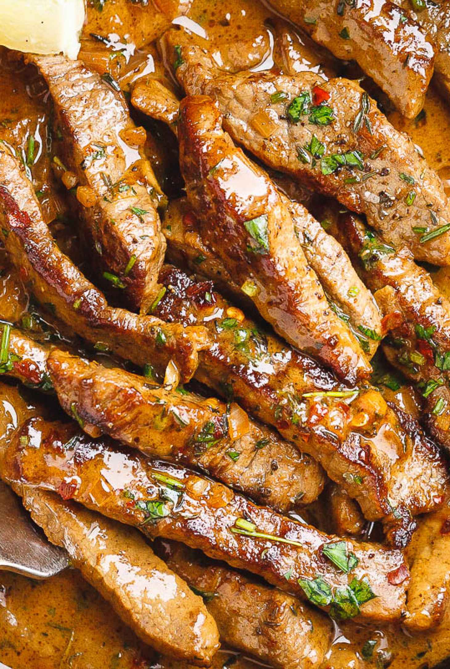 Pan-Seared Steak in Butter Sauce - #recipe by #eatwell101 - https://www.eatwell101.com/pan-seared-steak-recipe