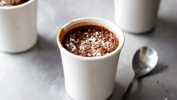 Keto Chocolate Coconut Cups - #recipe by #eatwell101 - https://www.eatwell101.com/keto-chocolate-coconut-cups-recipe