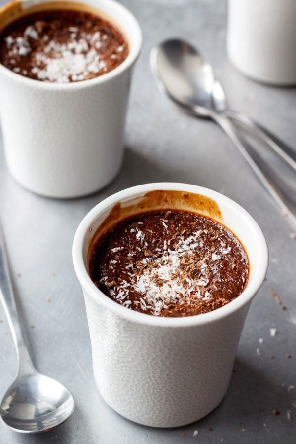 Keto Chocolate Coconut Cups - #recipe by #eatwell101 - https://www.eatwell101.com/keto-chocolate-coconut-cups-recipe