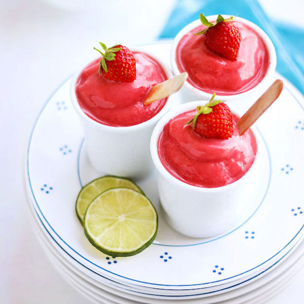 Keto Strawberry Frozen Yogurt Recipe — Eatwell101