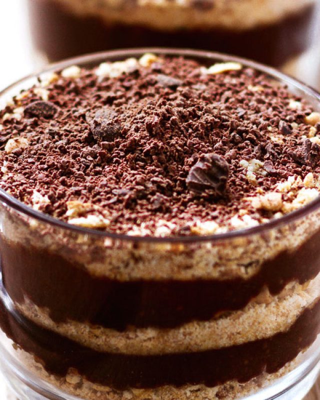 Keto Chocolate Tiramisu - #recipe by #eatwell101 - https://www.eatwell101.com/keto-chocolate-tiramisu-recipe