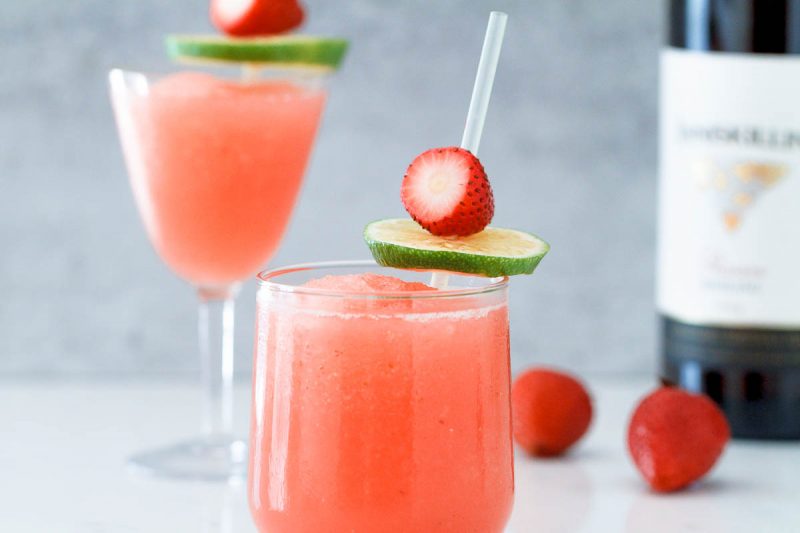 Summer Fruit Wine Slushies - #recipe by #eatwell101 - https://www.eatwell101.com/summer-fruit-wine-slushies-recipe