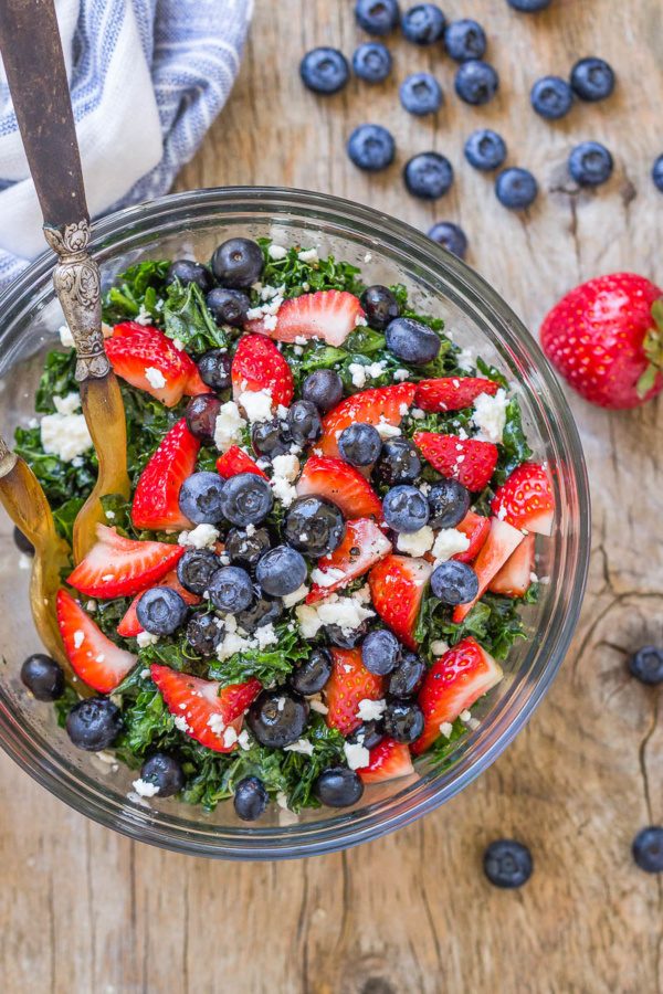 Summer Kale Salad - #recipe by #eatwell101 - https://www.eatwell101.com/summer-kale-salad-recipe