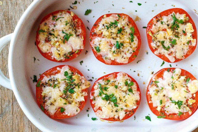 Baked Parmesan Tomatoes - #recipe by #eatwell101 - https://www.eatwell101.com/baked-parmesan-tomatoes