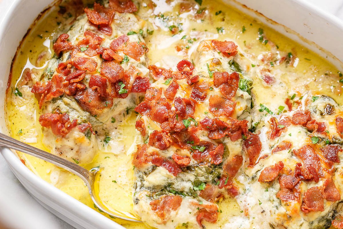 16 Keto Chicken Casserole Recipes You Must Try {30 Mins or Less}