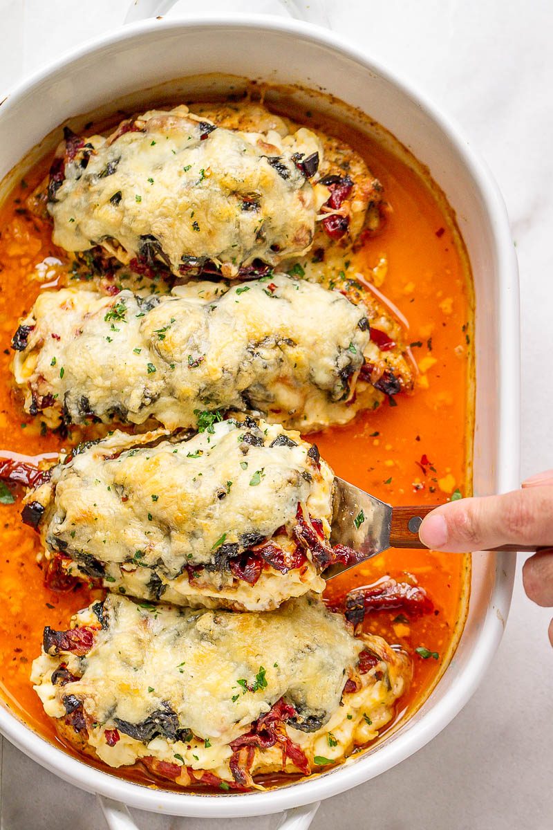 Cream Cheese Spinach Casserole : Spinach Chicken Casserole with Cream Cheese, Sun-Dried ... / Spread the softened cream cheese over the chicken and lay spinach on top of the.