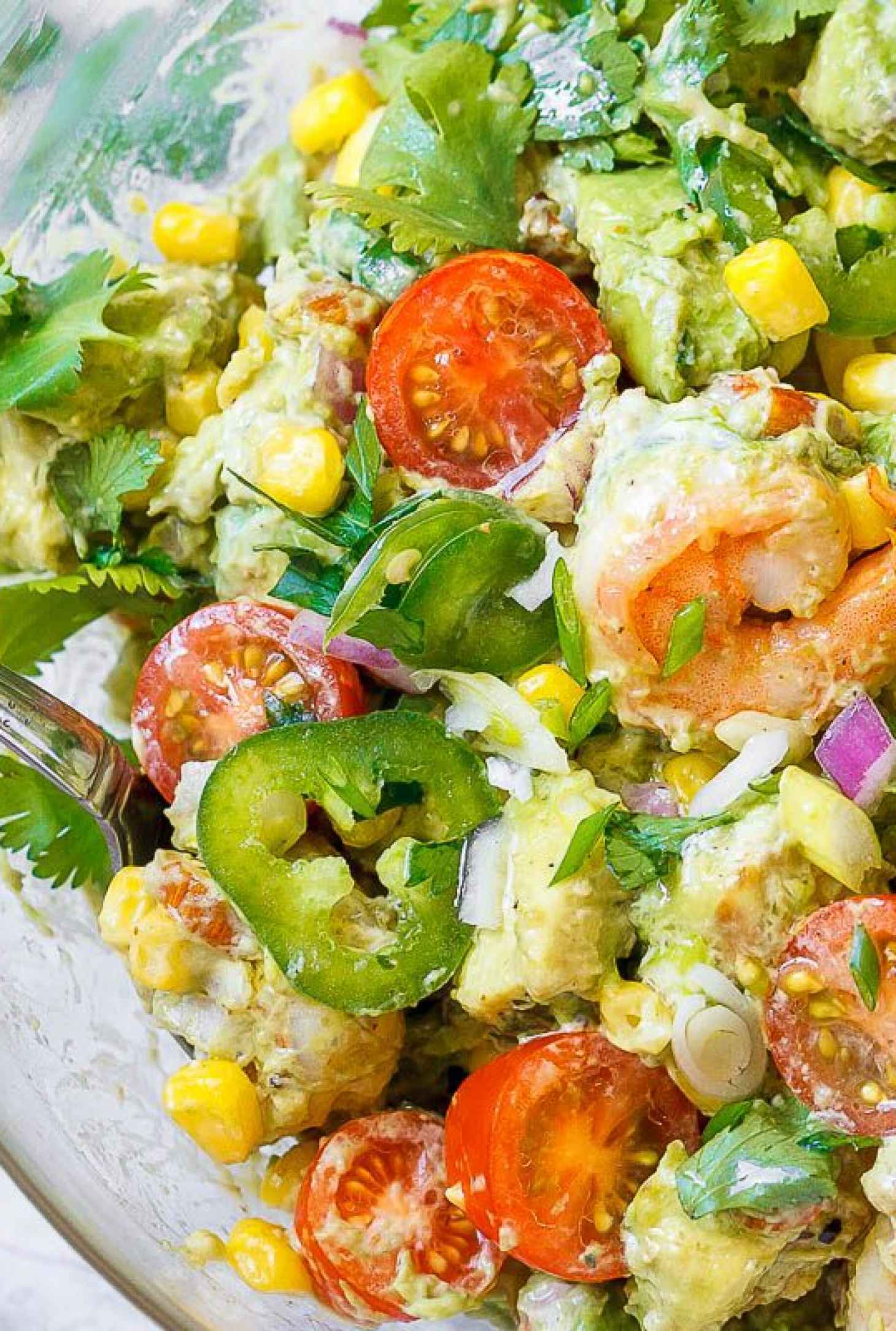 Shrimp Avocado Corn Salad with Summer Vinaigrette - #recipe by #eatwell101 - https://www.eatwell101.com/shrimp-avocado-corn-salad-recipe