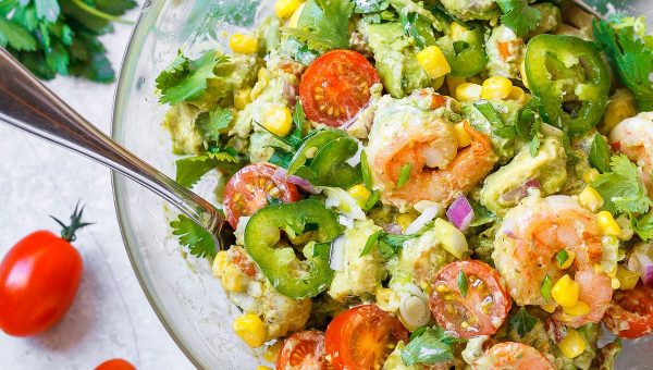Shrimp Avocado Corn Salad with Summer Vinaigrette - #recipe by #eatwell101 - https://www.eatwell101.com/shrimp-avocado-corn-salad-recipe