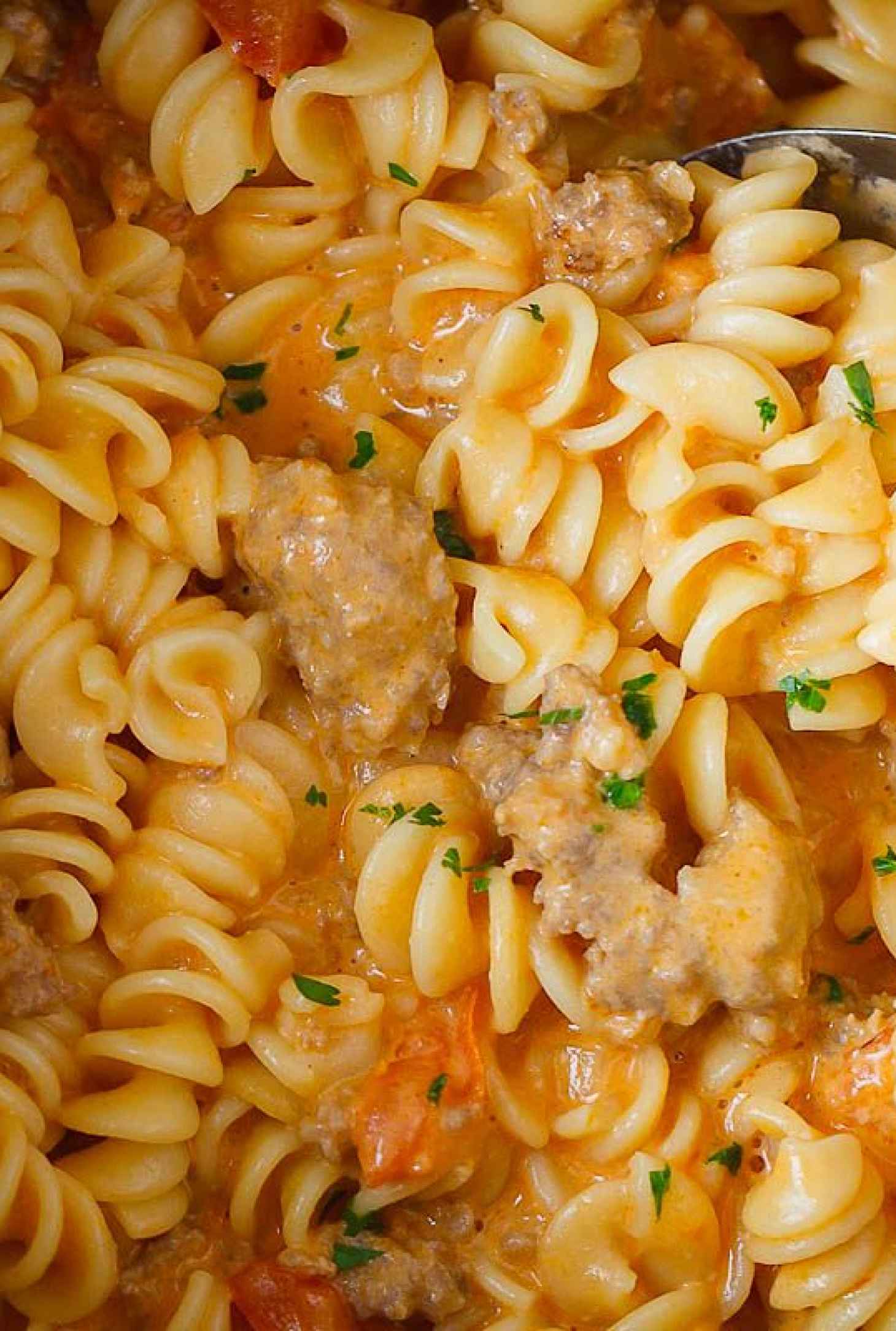 Instant Pot Sausage Pasta in Cream Cheese Tomato Sauce - #recipe by #eatwell101 - https://www.eatwell101.com/instant-pot-sausage-pasta-in-cream-cheese-tomato-sauce