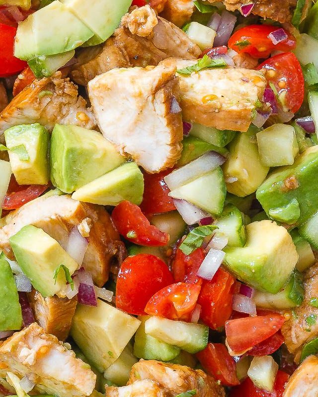 Healthy Avocado Chicken Salad - #recipe by #eatwell101 - https://www.eatwell101.com/healthy-avocado-chicken-salad