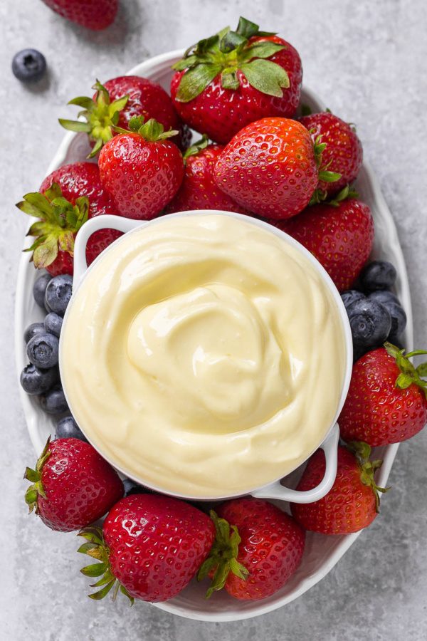 3 Ingredient Cream Cheese Fruit Dip - #recipe by #eatwell101 - https://www.eatwell101.com/cream-cheese-fruit-dip-recipe