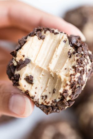 3-Ingredient Cheesecake Keto Fat Bombs