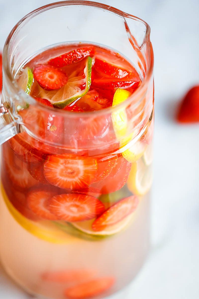 Strawberry Lime Punch - Refreshing and full of flavors, this citrusy strawberry punch is perfect for serving up at your parties this summer!